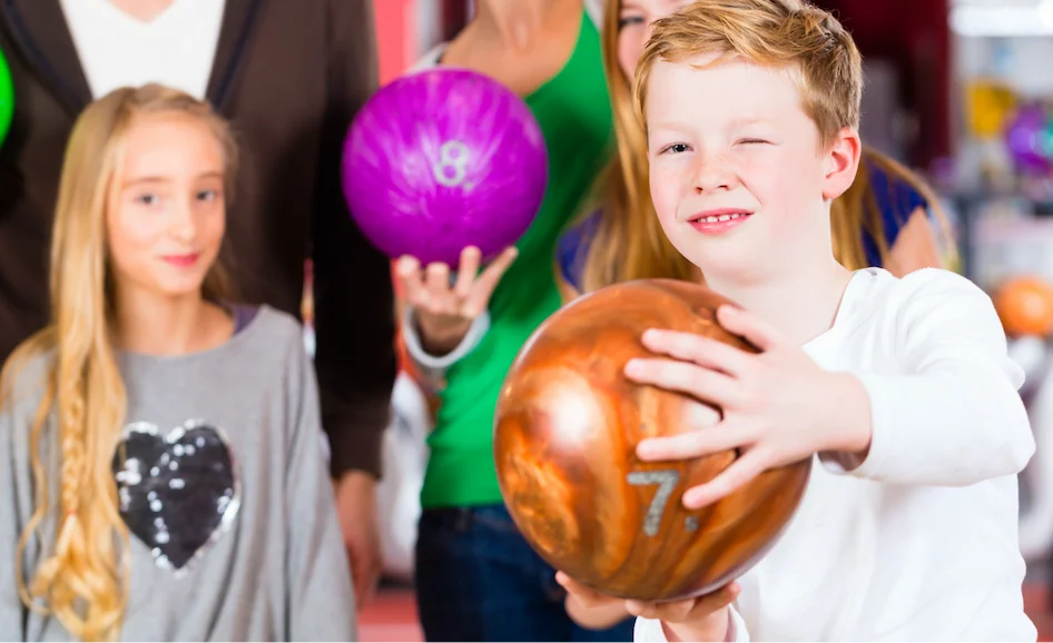 enfant une partie bowling buxerolles eurobowl